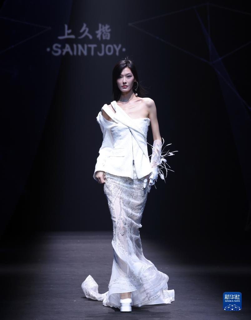 JJ捕鱼飞碟鱼什么样子